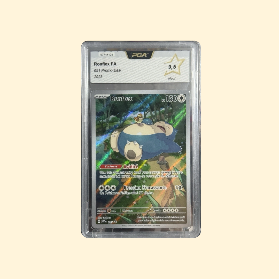 Carte Pokémon Ronflex SVP 051 – Promo Écarlate &amp; Violet – PCA 9.5