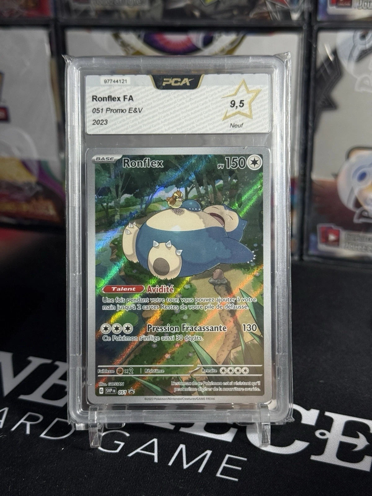 Carte Pokémon Ronflex SVP 051 – Promo Écarlate &amp; Violet – PCA 9.5